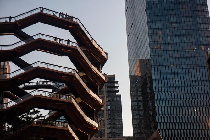 Hudson Yards the High Line and the New Vessel - From old rail tracks to new Manhattan