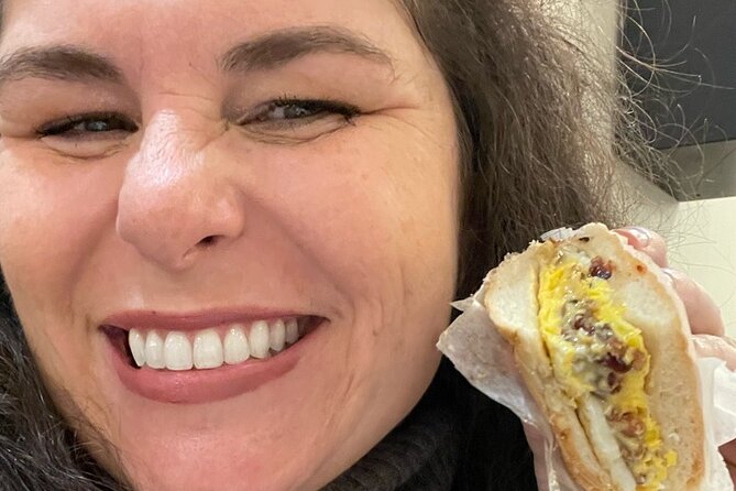 Iconic NYC Breakfast Food & Landmark Tour: Coffee, Bagel, Donut + - Why this breakfast walk works in Midtown