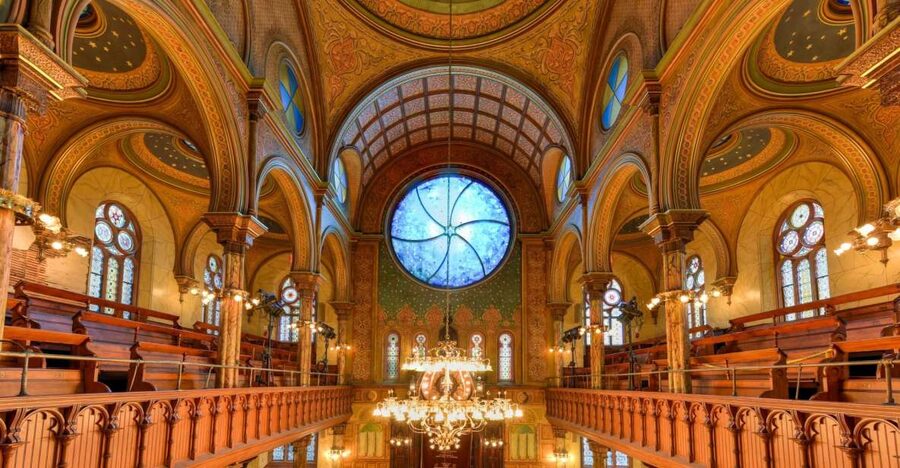 Jewish History of NYC Private Tour with Transfers - Eldridge Street Synagogue-Museum as the final stop