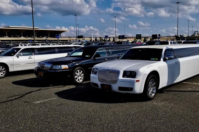 JFK AIRPORT LIMO | JFK To Manhattan Transfer With a Stretch Limo - What the stretch limo ride includes