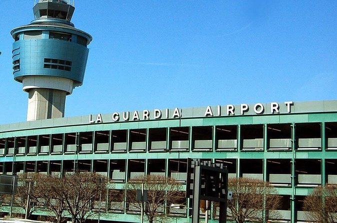 JFK or LGA package only (Round trip transfer plus VIP Contrasts) - Queens by bridge and residential streets