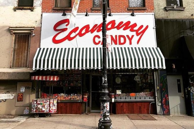 Lower East Side Food and Neighborhood Tour - Pickles, bialys, and the flavor of old New York