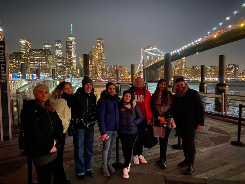 Luci e Ponti di New York- Night Tour in Italiano - Brooklyn Heights Promenade and the Manhattan skyline