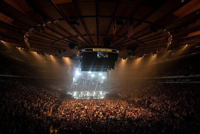 Madison Square Garden Tour Experience - Hearing the story of The Garden