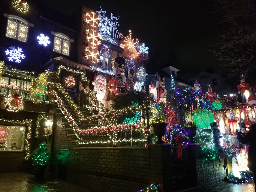 Magnificent Christmas Lights Tour of Dyker Heights Brooklyn - Who will enjoy this tour most