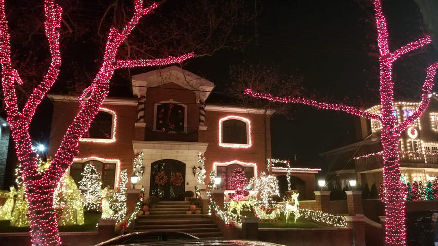 Magnificent Christmas Lights Tour of Dyker Heights Brooklyn - Why Dyker Heights is New York’s holiday spectacle