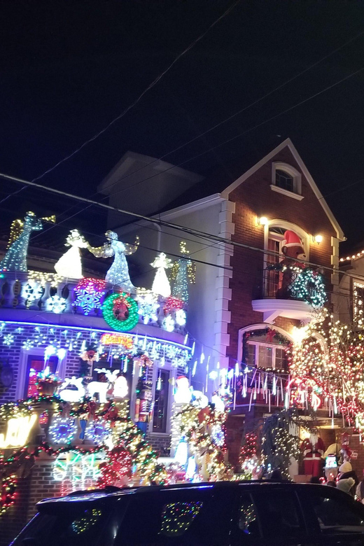 Magnificent Christmas Lights Tour of Dyker Heights Brooklyn - DUMBO and the Brooklyn Bridge