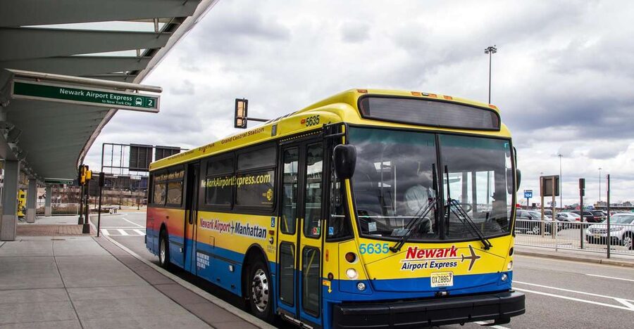 Manhattan: Bus Transfer from/to Newark Airport - Why the $25 price can make sense