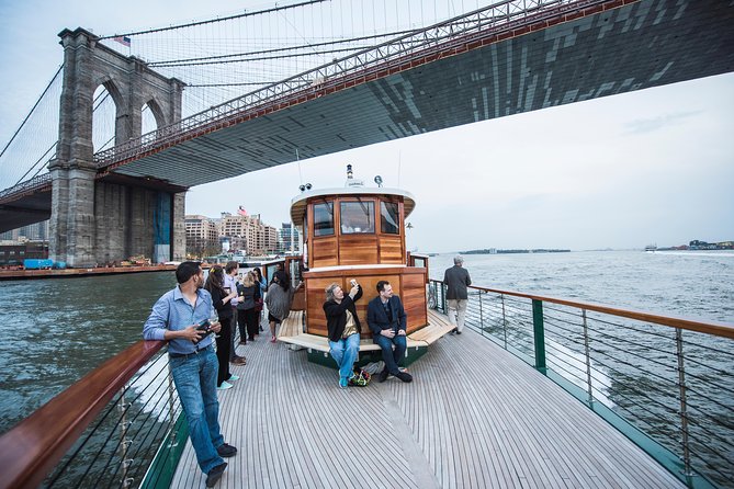 Manhattan Evening Jazz Cruise - Governors Island, the Seaport, and the East River Turn