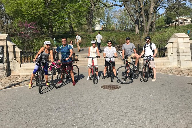Manhattan Neighborhoods Bike Tour - Times Square in a quick 15-minute visit