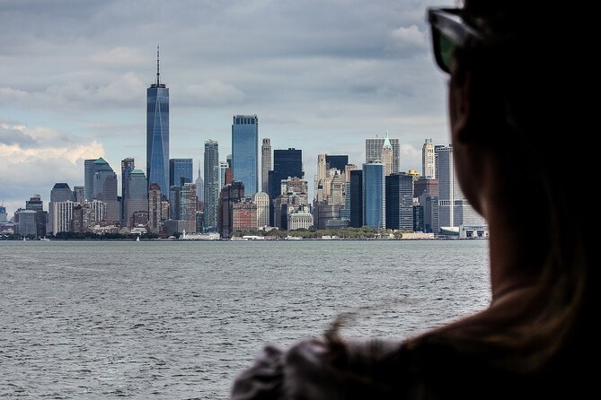 Manhattan Skyline and Statue Night Cruise - Brooklyn and the full Manhattan skyline