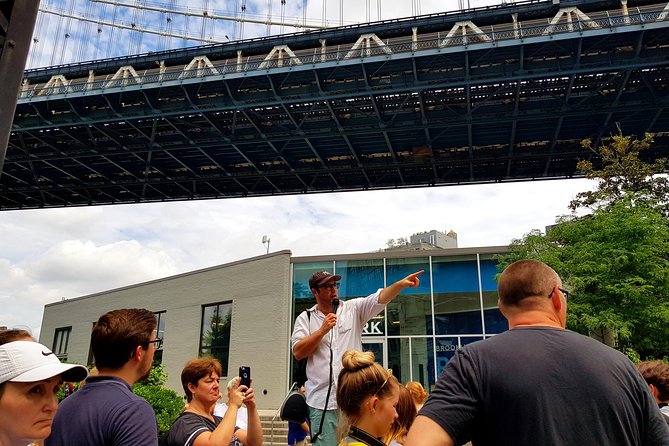 Manhattan to Brooklyn NYC Walking Tour: Brooklyn Bridge and Dumbo in Spanish - Key points to know before you go
