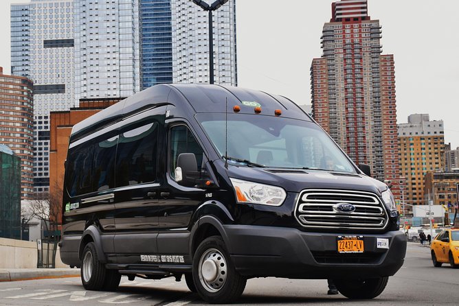 Manhattan to JFK: One Way Shared Departure Transfer - The ride through New York traffic