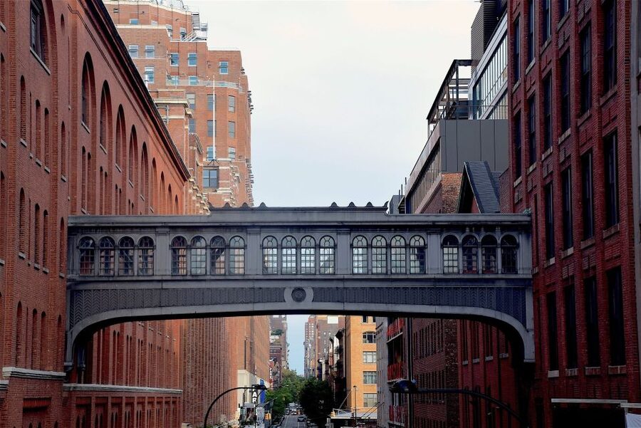 Meatpacking District: Chelsea Market and The Highline Tour - Starting at Chelsea Market on 15th Street
