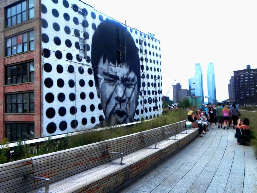 Meatpacking District: Chelsea Market and The Highline Tour - Hearing the story of Death Avenue
