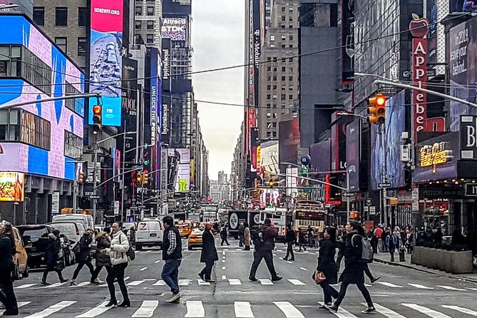 Midtown Manhattan Art and Architecture Walking Tour - From Eighth Avenue to Times Square’s north edge
