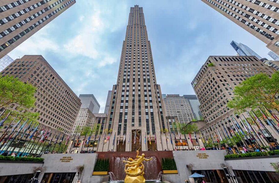 Midtown Manhattan Guided Tour w/ SUMMIT One Vanderbilt Entry - Bryant Park and the New York Public Library