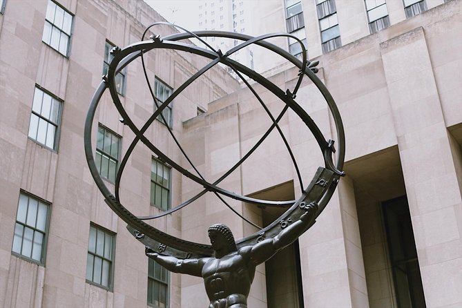Midtown Manhattan Guided Walking Tour Semi-Private 12ppl Max - Key points about this Midtown walk