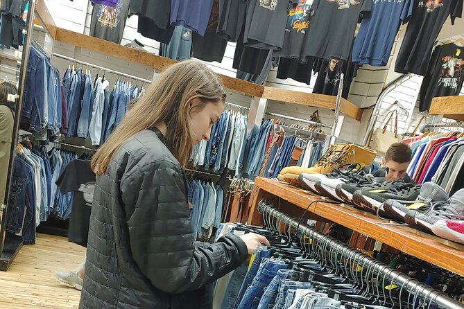 Mini Private Secondhand Shopping Tour in NYC - includes up to 8 - Four or five shops in two hours