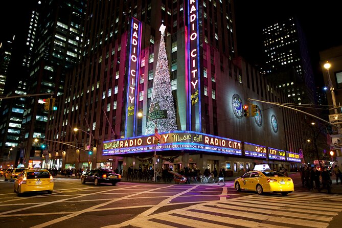Mob Hits of Midtown: NYC Self-Guided Crime Mystery Walk - Starting at Columbus Circle