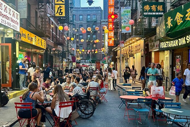 Mom and Pop Food Tour in Chinatown and Little Italy - Timing, meeting point, and who should book