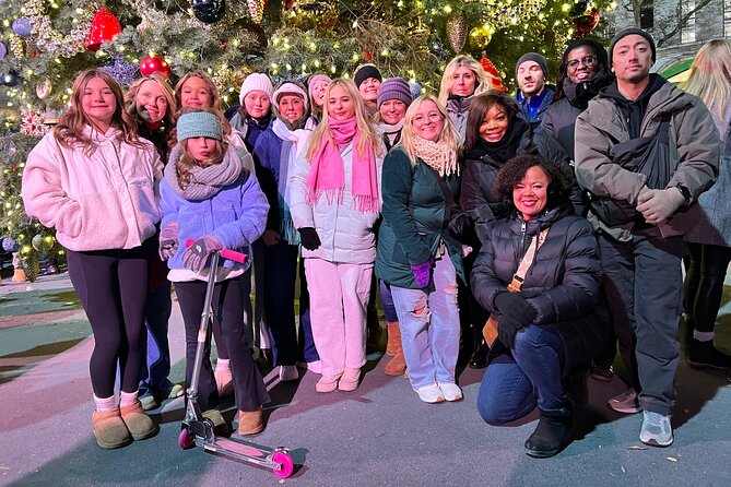 New York Christmas Holiday Lights Walking Tour - Why this holiday walk works well in New York
