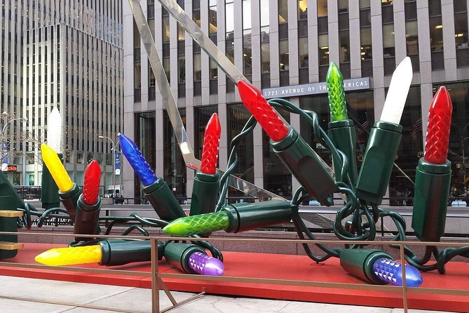 New York Christmas Holiday Small-Group Walking Tour - Bryant Park holiday market: food, gifts, and a useful pause