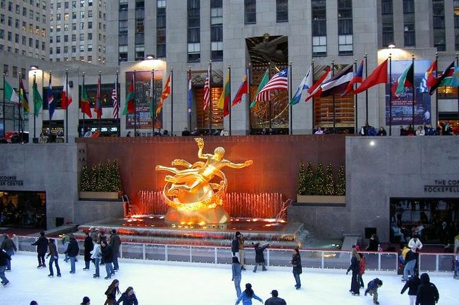 New York Christmas Holiday Small-Group Walking Tour - Rockefeller Center: the main event and the hardest stop
