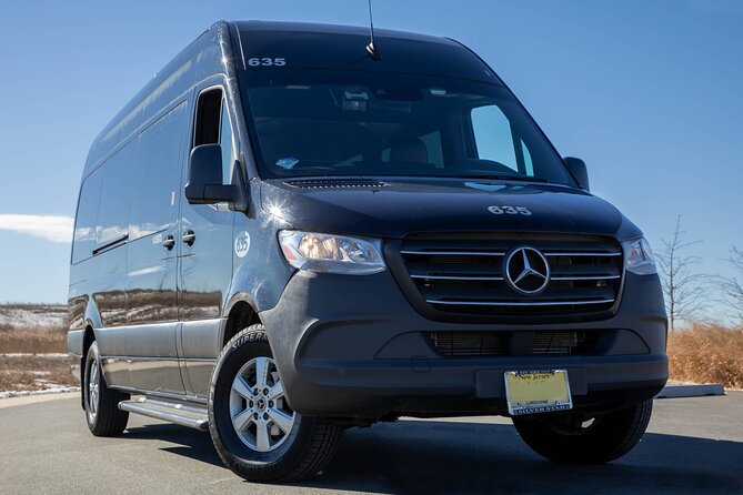 New York City Airport Arrival Transfer by Sprinter LGA JFK EWR - Key points at a glance