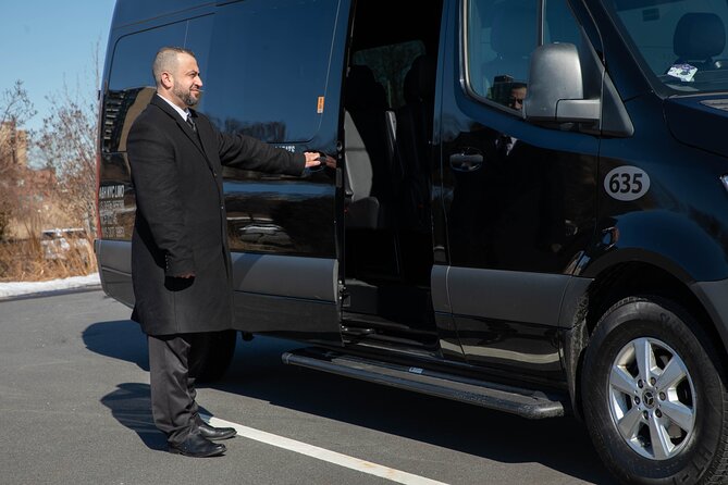 New York City Airport Arrival Transfer by Sprinter LGA JFK EWR - Why the flat group price can work