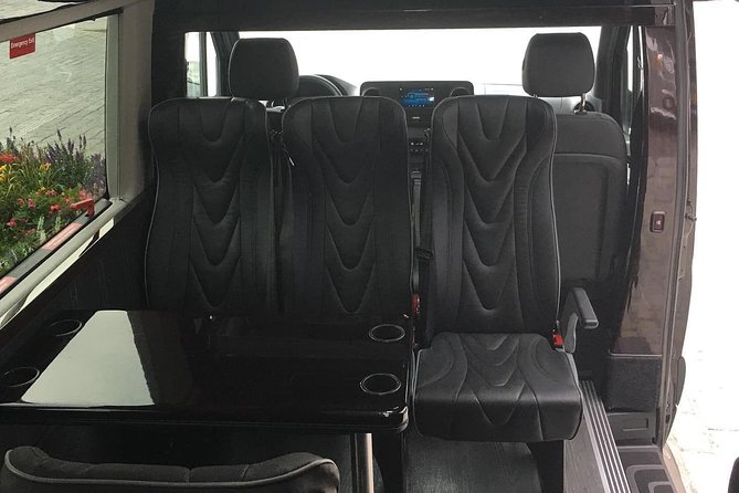 New York City Airport Group Arrival Transfer - Service details that matter after a long flight