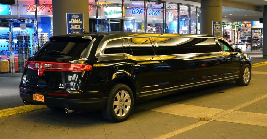 New York City Airports Luxury Arrival or Departure Transfers - How airport pickup works after landing