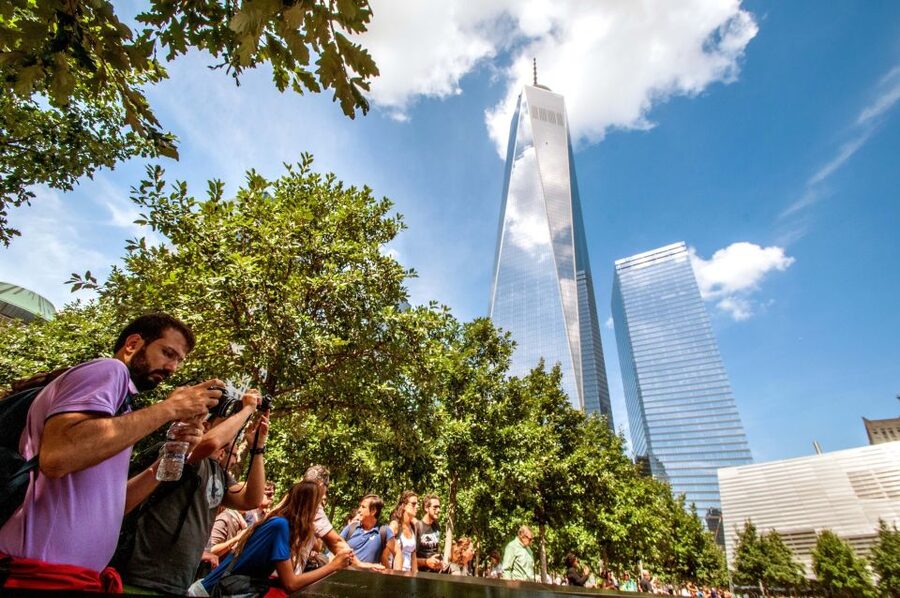 New York City: Bus Tour from Manhattan - Battery Park and the Statue of Liberty view