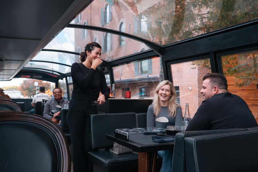 New York City: Bustronome Gourmet Dinner Tour - Views, music, and the onboard atmosphere