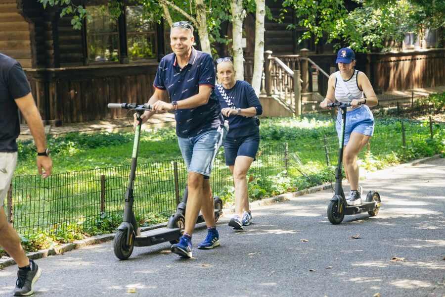 New York City: Central Park Electric Scooter Tour - Who should book this Central Park scooter tour?
