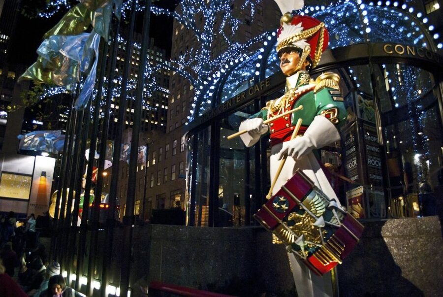 New York City: Christmas Holiday Tour of Manhattan - Radio City Music Hall and the Rockettes