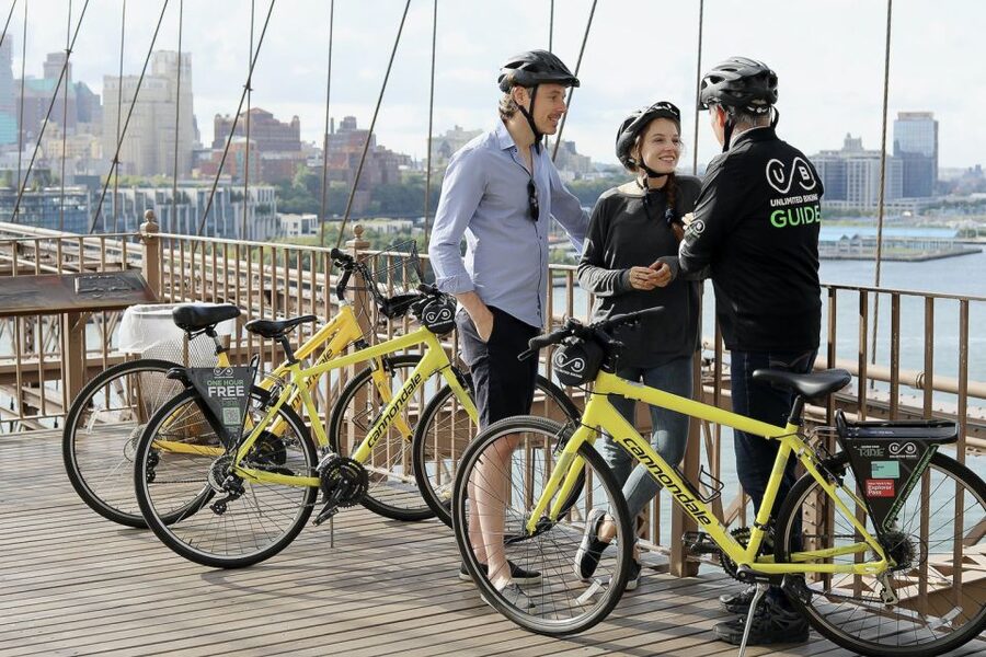 New York City: City Highlights Guided Bike or eBike Tour - Charging Bull and the financial district