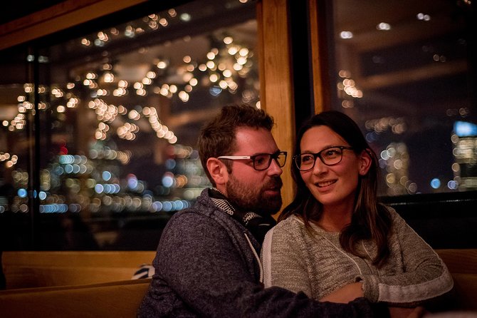 New York City Cocoa and Carols Holiday Cruise - Cocoa, cookies, and live holiday music