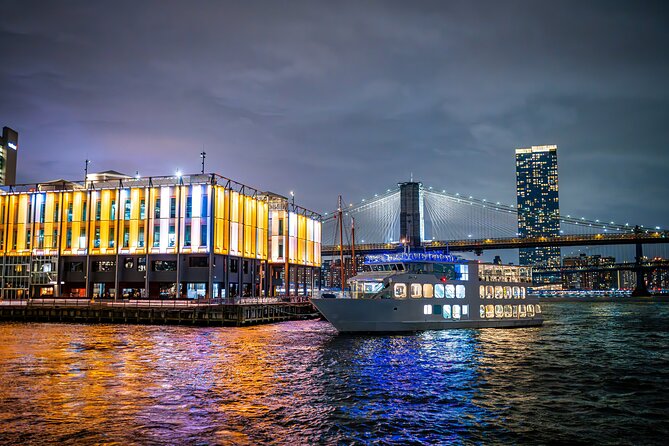 New York City Dinner Cruise on Luxury Yacht with Live Music - Lower Manhattan and One World Trade Center