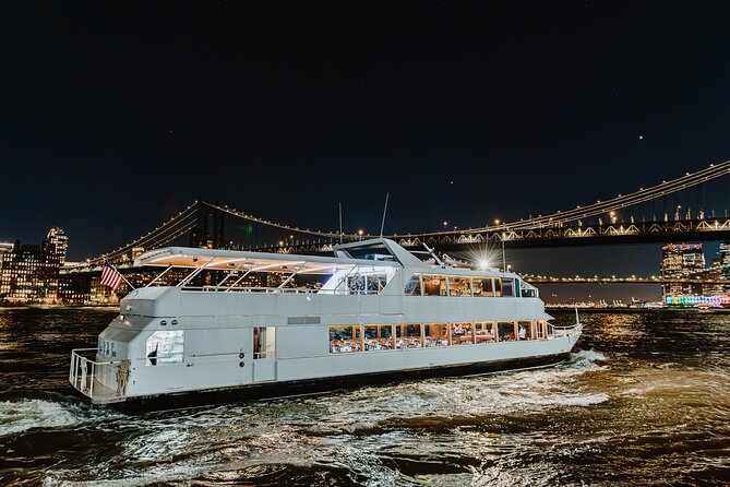 New York City Dinner Cruise with Live Music - A New York night that begins under the bridges