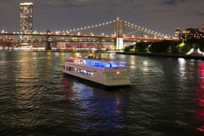 New York City Dinner Cruise with Live Music