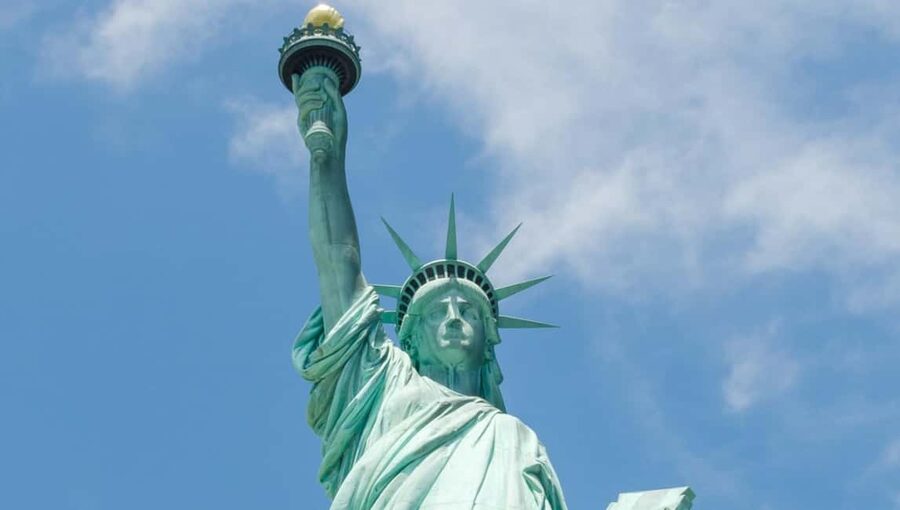 New York City: Discover Pass with Hop-on Hop-off Bus Tour - Two museums for a quieter New York