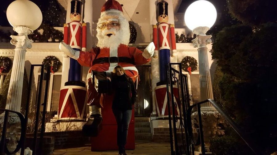 New York City: Dyker Heights Christmas Lights Tour - Walking Dyker Heights after dark