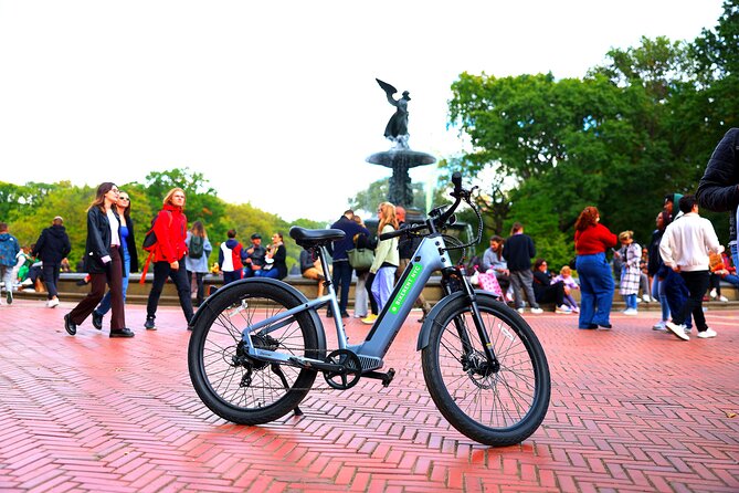 New York City E Bike Rentals - Getting used to the Giant Yamaha e-bike
