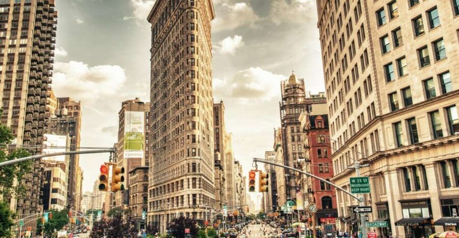 New York City: Flatiron Food, History, and Architecture Tour - Zucker’s Bagels and the Reuben with a New York twist