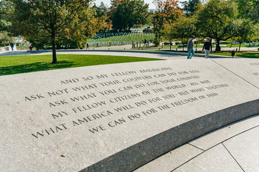 New York City: Full-Day Washington DC City Highlights Tour - Leaving Manhattan for the Capital