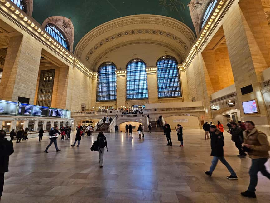 New York City: Gossip Girl Walking Tour - Starting at Grand Central with Serena’s arrival