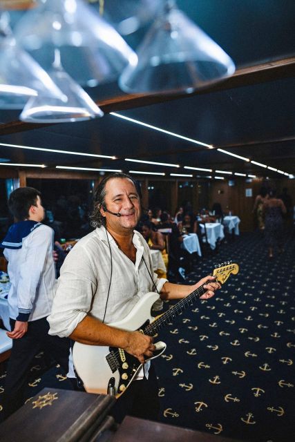 New York City: Gourmet Dinner Cruise with Live Music - Dinner at a private table