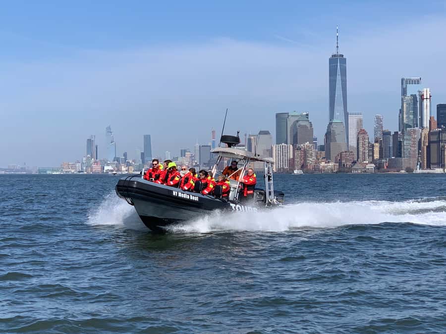 New York City: Harbor Speedboat Tour - Midtown, Hudson Yards, and the final return