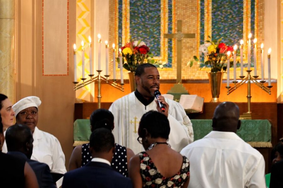 New York City: Harlem Gospel Experience Walking Tour - How Harlem became a Dutch colony on Manhattan